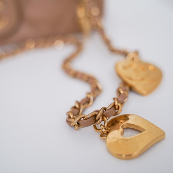 22B Chanel Hearts Mini Flap Bag in Brown - Picture 6 of 8